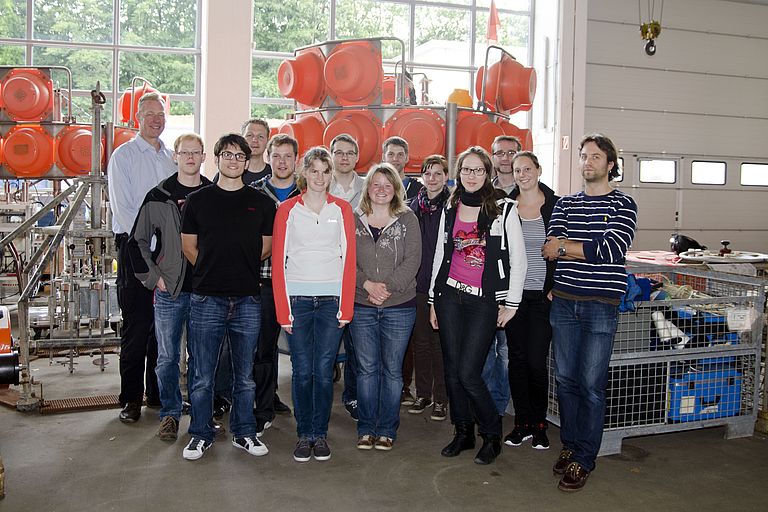 Im Technik- und Logistikzentrum des GEOMAR lernten die Studierenden aus der Schweiz auch moderne Tiefseetechnik kennen. Foto: J. Steffen, GEOMAR