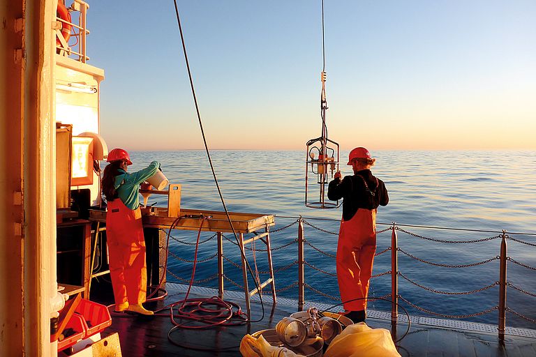 Plankton sampling during the ALKOR expedition AL521 in the Baltic Sea. 