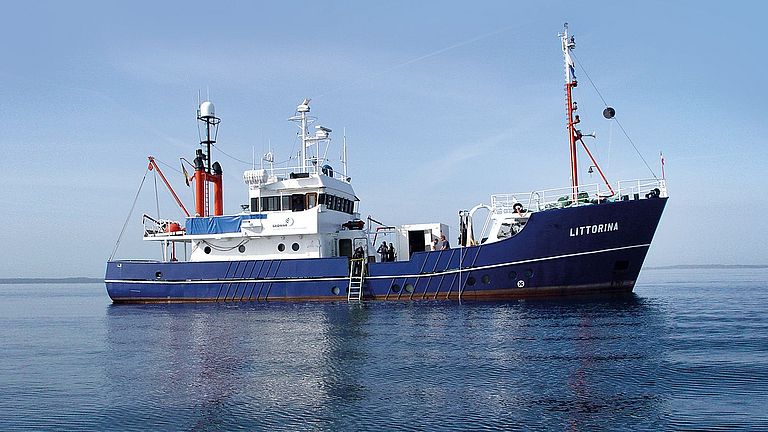 Since 1975, sampling at Boknis Eck has been carried out mainly by the Kiel research cutter LITTORINA. 