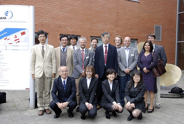Die Delegation aus Hokkaido mit Kieler Gesprächspartnern und Gastgebern. Foto: M. Lenz, GEOMAR