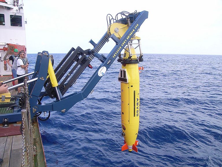 Das AUV ABYSS bei einem Einsatz im Atlantik  Quelle: IFM-GEOMAR.