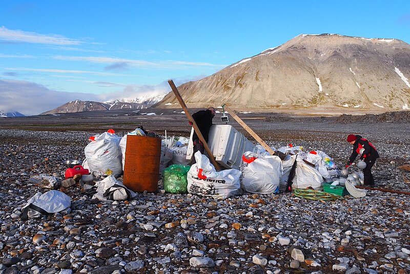 Marine litter on the north-west coast of Sørkappland, Svalbard.